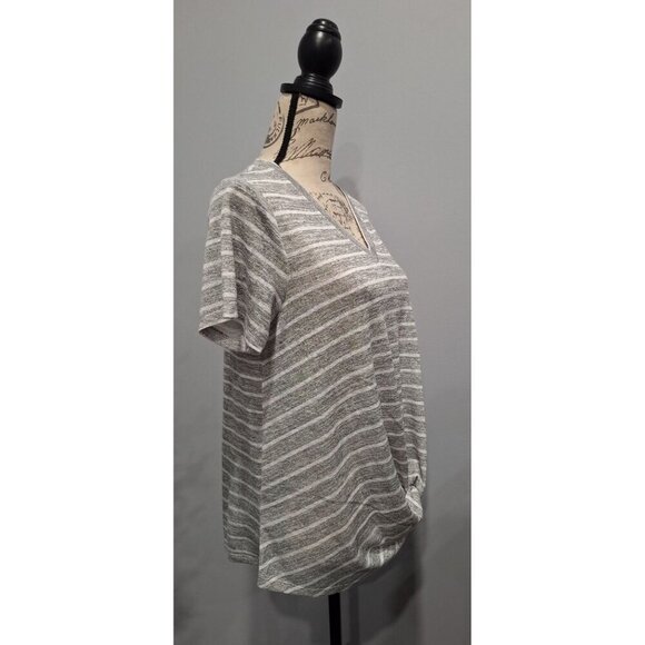 NEW Caslon V-Neck Gray & White Striped Knot-Front Tee/Sz., M - Picture 4 of 6